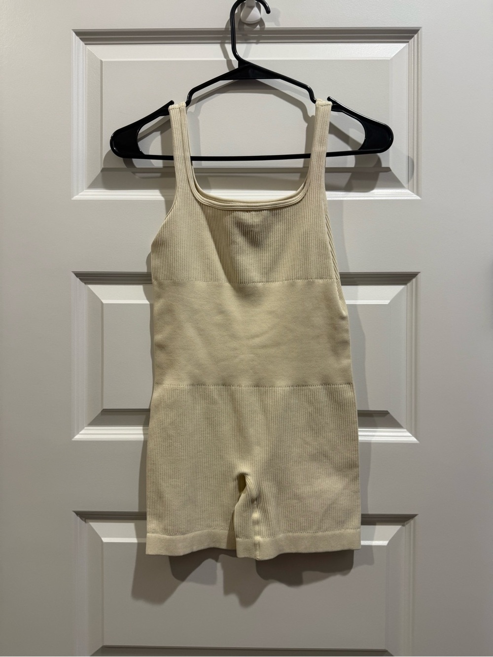 Seamless Ribbed Cream Shaping Tank Romper - Picture 2 of 4
